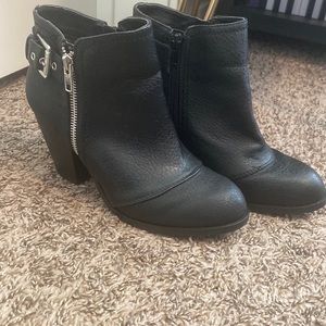 GUESS Size 7.5 - Black Faux Leather Ankle Heel Booties with Silver Buckle